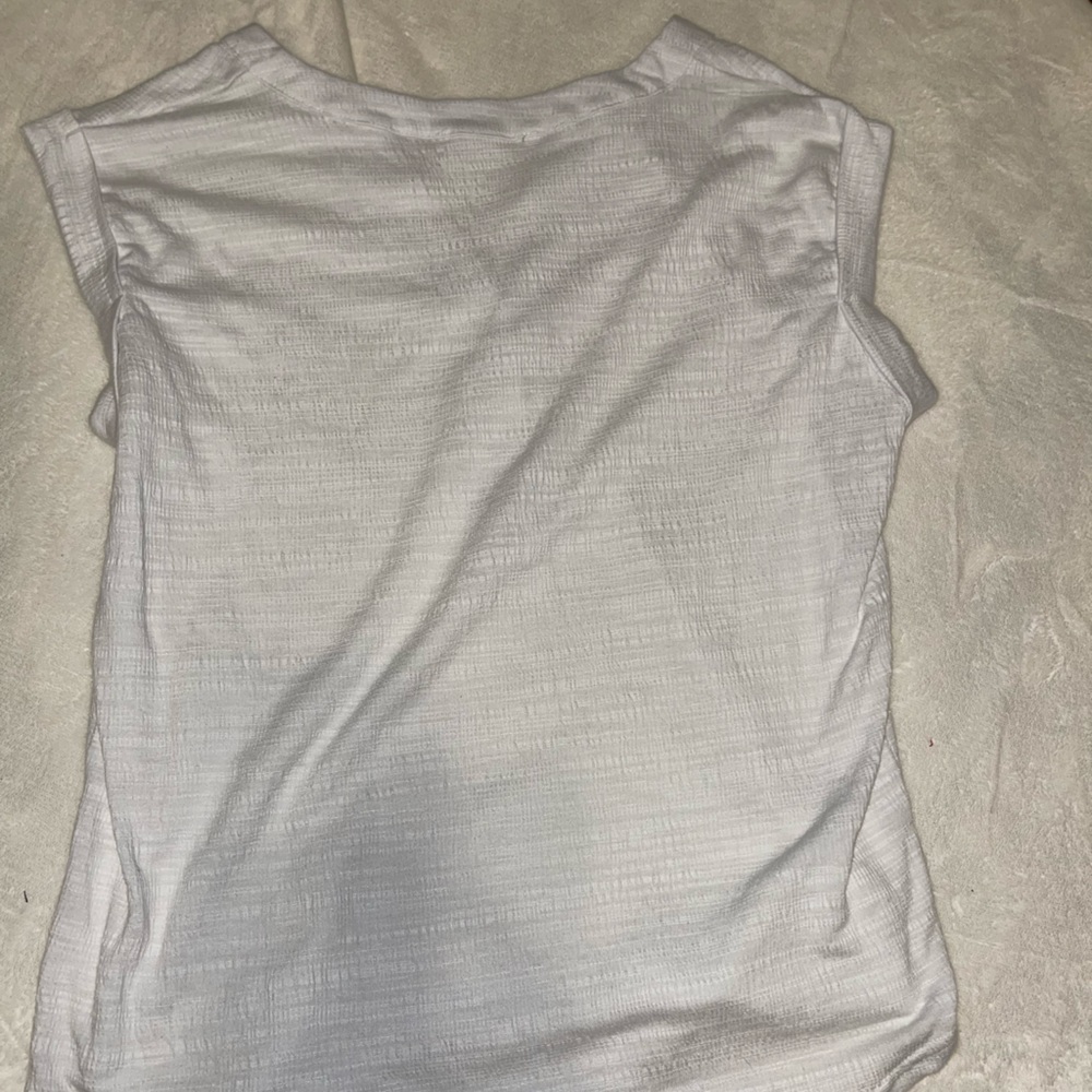 Whit tee - Picture 2 of 2